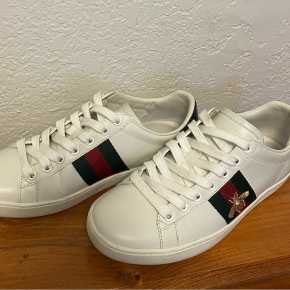 GUCCI Web Accent Leather Sneakers - Picture 3 of 7